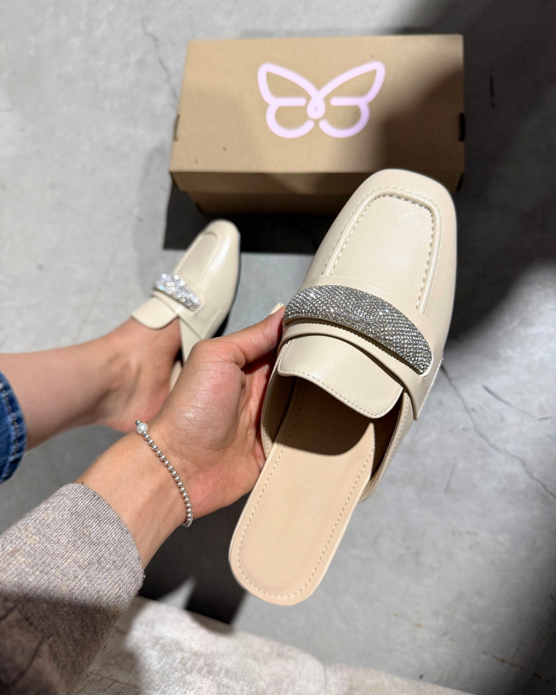 beige